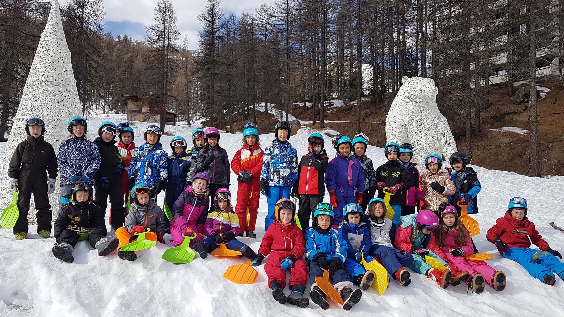 Classe de neige VILLE DE PIERREFEUDUVAR VILLE DE PIERREFEUDUVAR