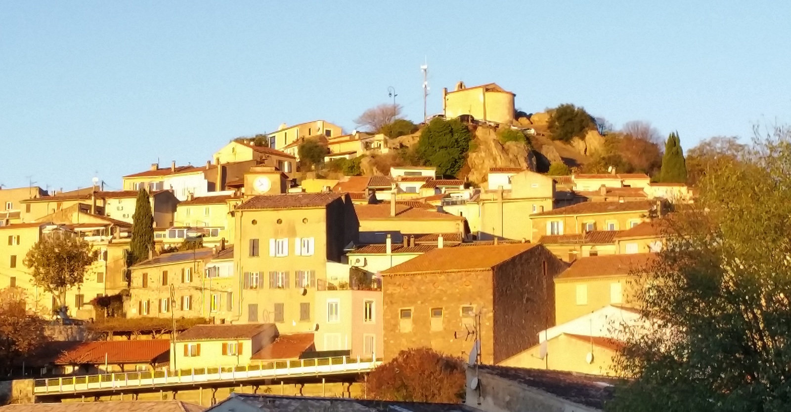 Un village illuminé